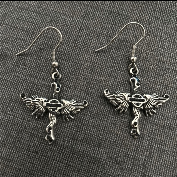 Harley-Davidson Jewelry - - Limited! HD Black Stone Earrings